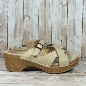 Dansko Sela Leather Wooden Heel Slip On Buckle Straps Clogs Women's Size 8